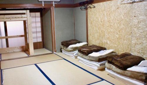  	Single Futon in Japanese-Style Male Dormitory Room