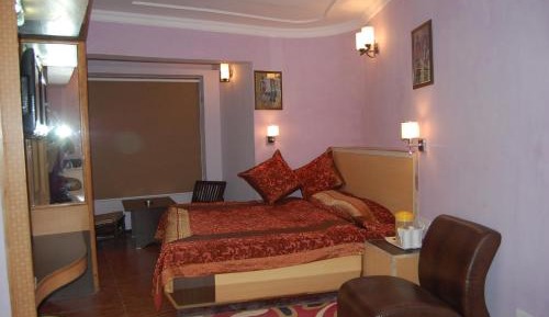 Family Room (4 Adults)