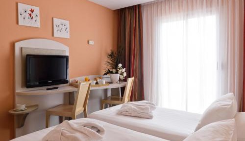 Superior Twin Room with Balcony