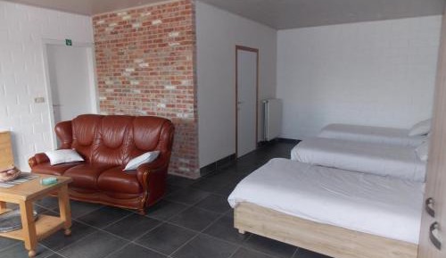 Triple Room with Private Bathroom