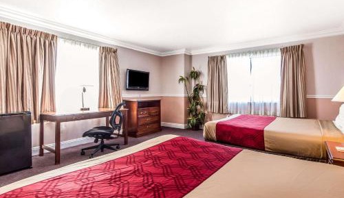 Standard Queen Room with Two Queen Beds - Non Smoking 