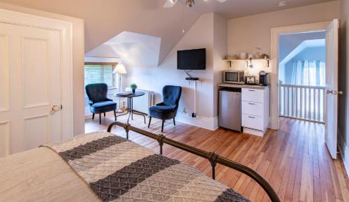 Deluxe Double Room 02