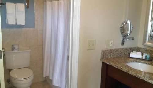 Deluxe King Ocean Front East