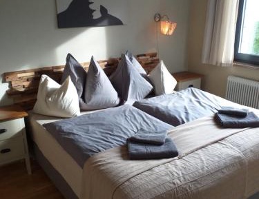 One-Bedroom Apartment with Balcony