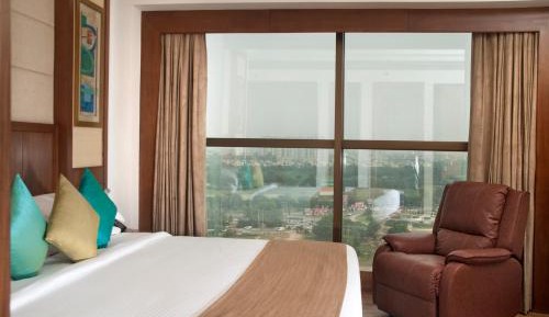 One-Bedroom Suite with Kitchenette 