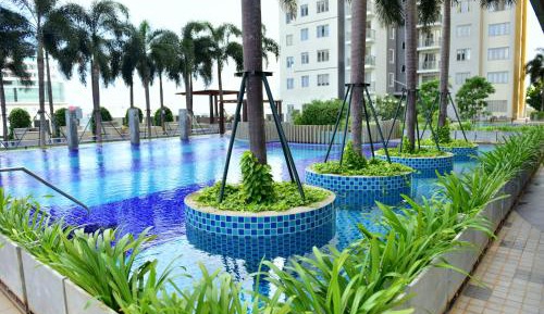 Apartment with Pool View 