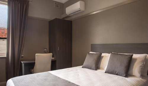 Queen Room with Shared Bathroom Essentials