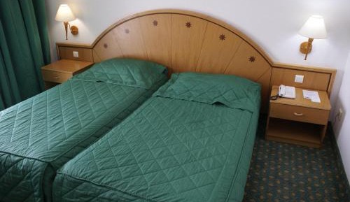 Double Room (2 Adults)