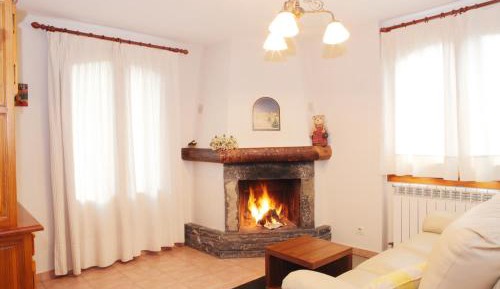 Two-Bedroom Apartment (4 Adults)