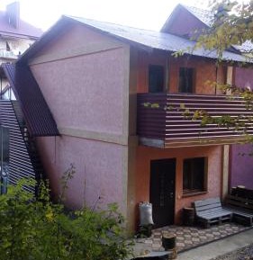 Apartment with Mountain View
