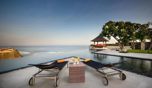 Villa with Sea View