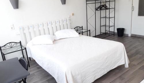 Superior Double Room with Hill View