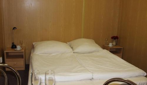 One-Bedroom Bungalow