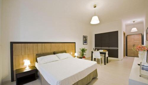 Studio (2 Adults)