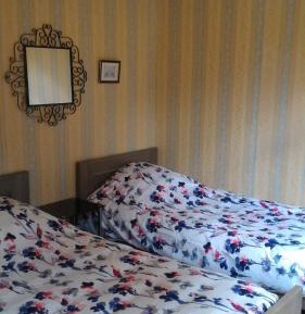 Family Room with Garden View