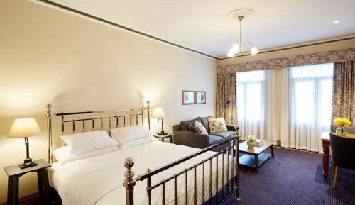 King Room with Spa Bath