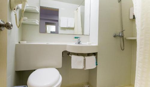 Business Queen Room A