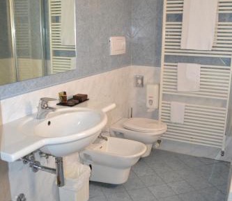 Double Room (1 Adult)