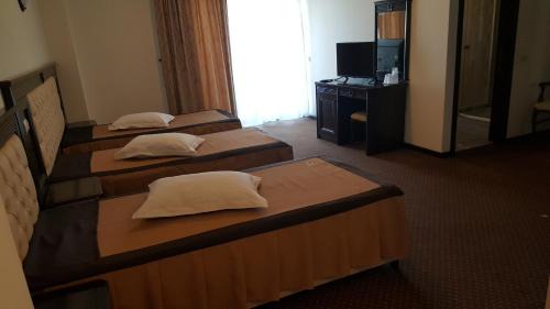 Triple Room with Balcony