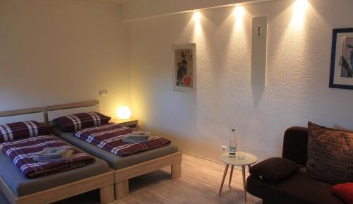 Apartment with Mountain View