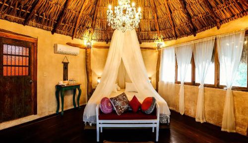 Luxury King with Private Lounge