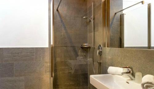 1 - Two-Bedroom Apartment (6 Adults) 