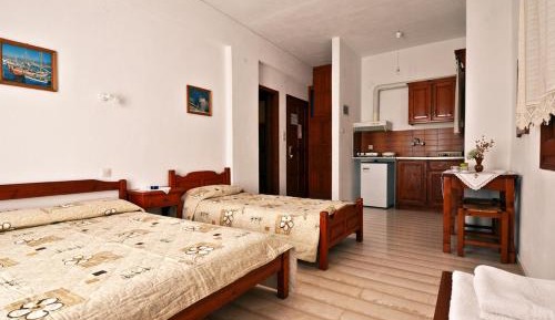 Studio (3 Adults)
