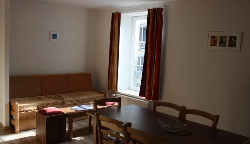 Apartment (6 Adults)