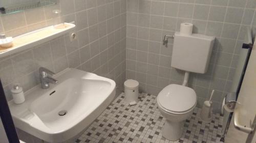 Single Room with Garden View