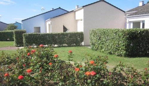 Two-Bedroom House ( 4 Adults)