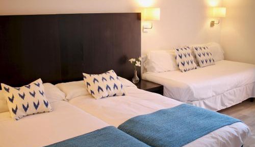 Triple Room with Terrace