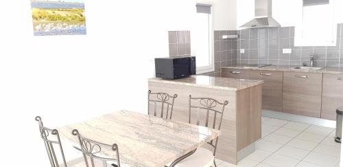 One-Bedroom Apartment (2 Adults)