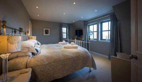 King Room with Mountain View