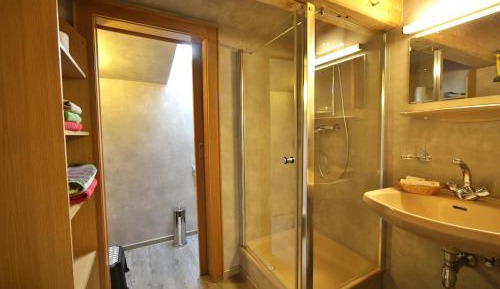 One-Bedroom Apartment with Balcony