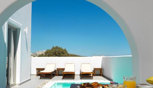 Villa with Private Swimming Pool