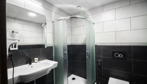 Single Room with Bathroom