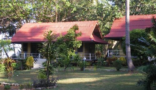 Superior Bungalow with Air-Conditioning