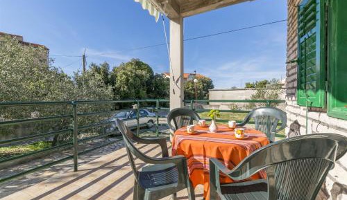 One-Bedroom Apartment with Terrace