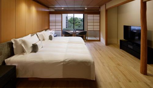 Premier Japanese Garden Suite(67.2 sqm)