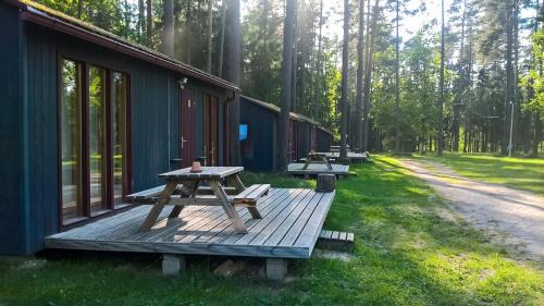 Cottage (5 Adults)