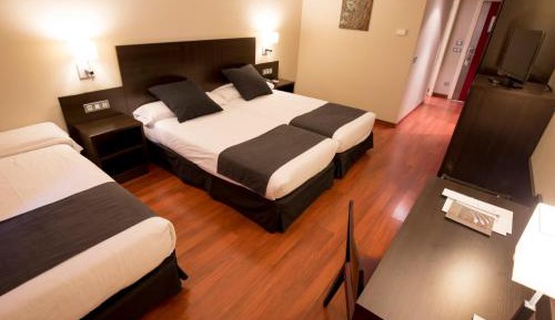 Triple Room (2 Adults + 1 Child)