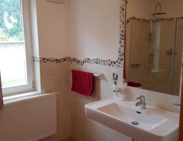 Deluxe Double Room with Shower