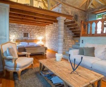 Villa with Mountain View and Fireplace (4 Adults)