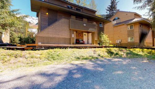 One Bedroom Apartment