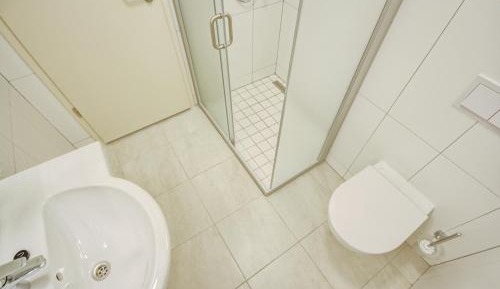 Single Room with Medical Spa Treatment Program