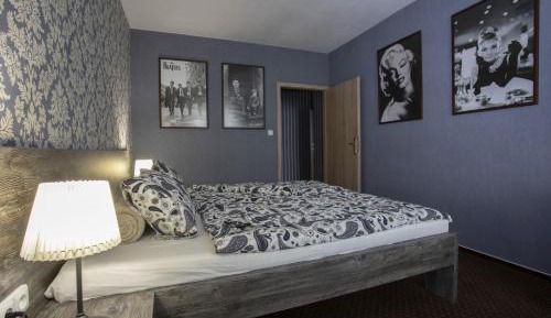 Double or Twin Room with Private Bathroom