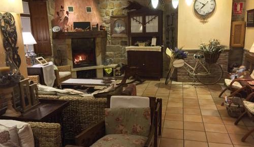 Family Room (3 Adults)