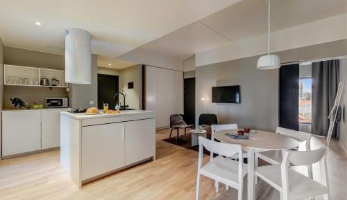 Three-Bedroom Apartment For Five