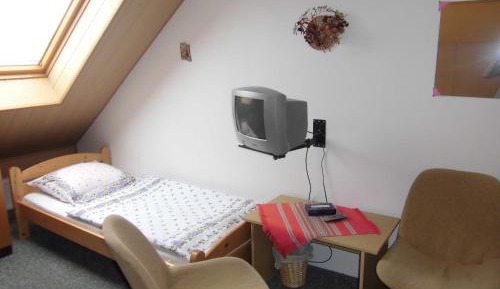 Triple Room with Shared Bathroom