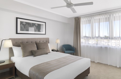 Mackay Hotel | Oaks Mackay Carlyle Suites